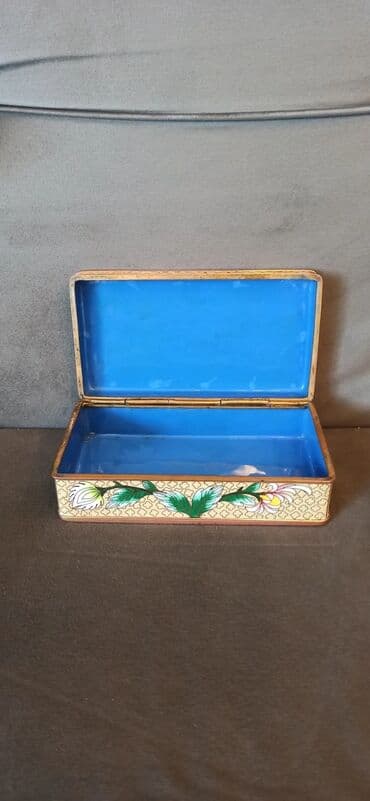 əl ilə çəkilmiş qız şəkilləri: Fiqur, Keramika, rəng - Ağ — 5