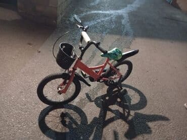 uşaq masa: Velosipet ela veziyyetde. 6 yasa qeder Qiymet 35 azn Unvan Qobu yolu — 1