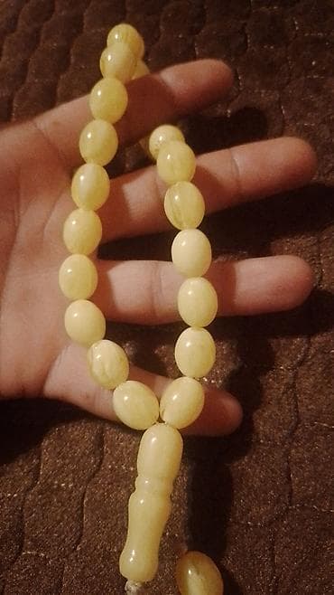 Məhsul: Təsbeh - Material: Açıq sarı rəngli, südlü-kəhrəba tonlarında