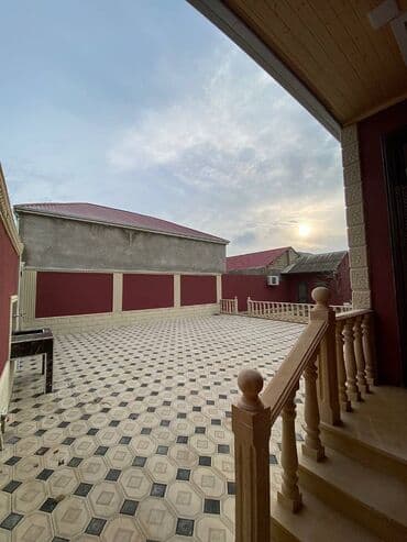 heyət evi: 4 otaqlı, 120 kv. m, Orta təmir — 20