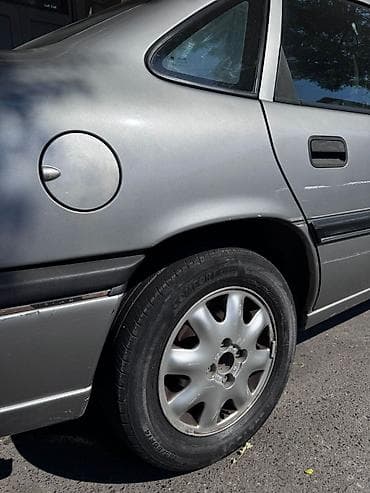 opel vectra b: Opel Vectra: 2 l | 1995 il 455084 km Sedan — 5