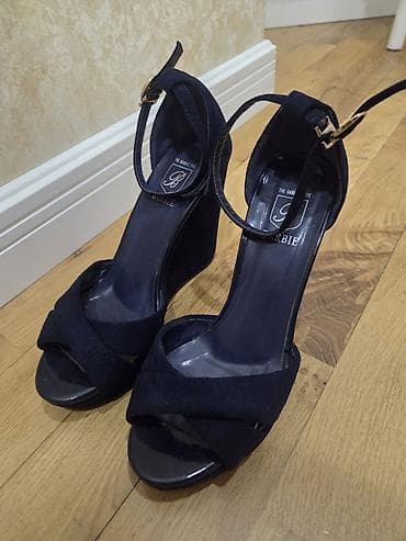 Basanoşka və səndəllər: Qadın platforma sandalları – The Barbie Shoe - Rəng: tund goy, nabuk — 2