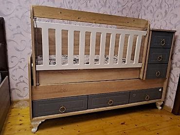 sto transformer: Oğlan və qız üçün, Dördbucaq, Beşik, Dəstsiz, Matras ilə, Yellənmə mexanizmsiz — 1