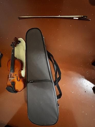 Skripkalar: Skripka dəsti - Ölçü: uşaq/şagird ölçüsü (təxminən 3/4– - Korpus — 1