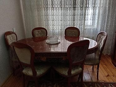 qoz: Qonaq otağı stol və stul desti təmiz qoz ağacından stol açılır 6eded — 1