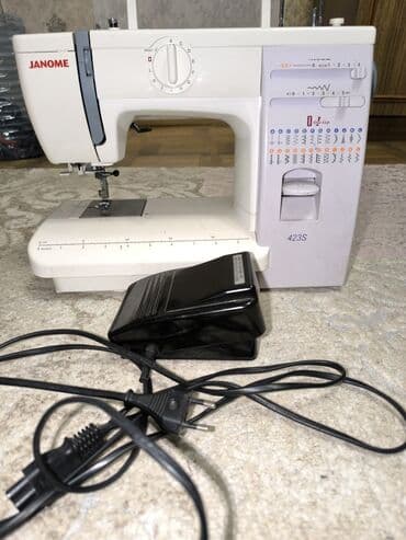 maşın ucun soyuducu: Швейная машина Janome, Электромеханическая — 1