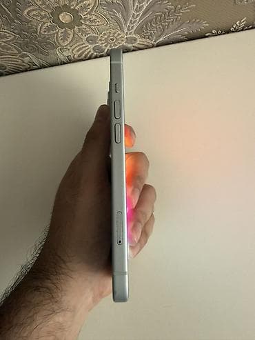 IPhone 15, 128 GB, White Titanium — 4