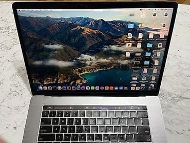 apple adapter: Apple MacBook, 16 ", Intel Core i7, 512 GB — 2