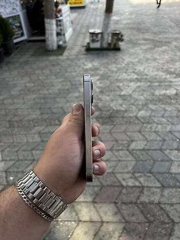 iphone x max: IPhone 15 Pro, Face ID — 2