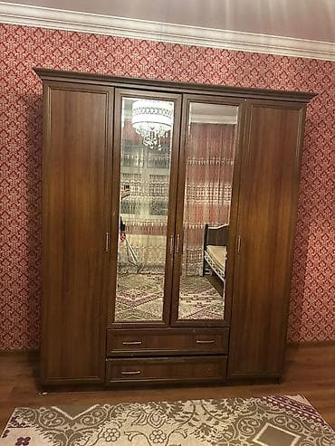 Dörd qapılı paltar şkafı – güzgülü, çekmecəli - Material: taxta əsaslı — 1