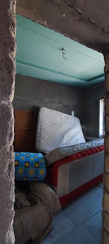 15 mine ev satılır: 5 otaqlı, 2 kv. m, Kredit yoxdur, Orta təmir — 4