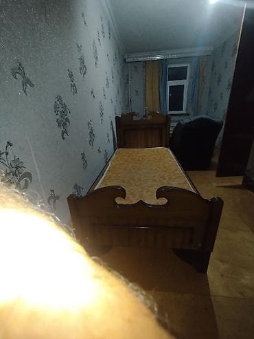 islenmis xalca: İşlənmiş, Təknəfərlik çarpayı, Bazasız, Matras ilə, Siyirməsiz, Azərbaycan — 2