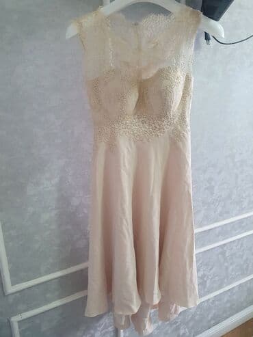 coco baku donlar instagram: Zərif krem rəngli ziyafət/libas - Üst hissəsi incə gipür detalları — 1