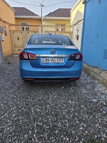 prius qapi: Changan Alsvin V5: 1.5 l | 2013 il 204885 km Sedan — 4