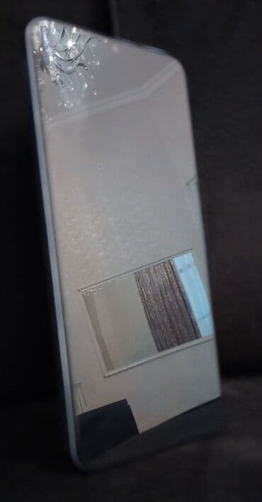 ağ qulaq: Realme Note 60, rəng - Ağ — 2