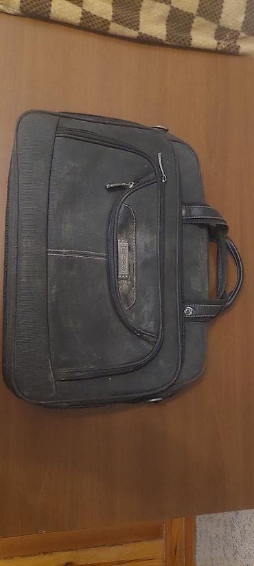 i̇pad 5 mini: Təsvir: - Universal noutbuk/iş çantası, klassik qara rəngdə. - İki — 1