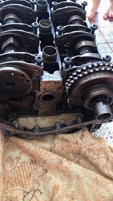 mator 80cc vəlo: Mühərrik silindr başlığı – 4 silindr, DOHC (ikili eksantrik mili) — 3