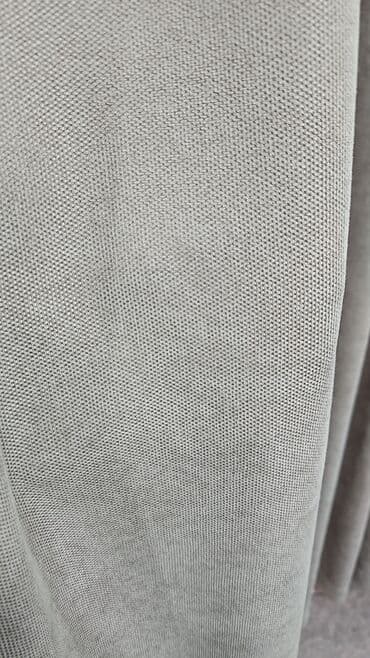 tül parçalar: Ağ rəngli, nazik, şəffaf parçadır. Üzərində həndəsi naxışlar var — 6