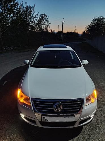 Volkswagen Passat: 1.8 l | 2008 il Sedan