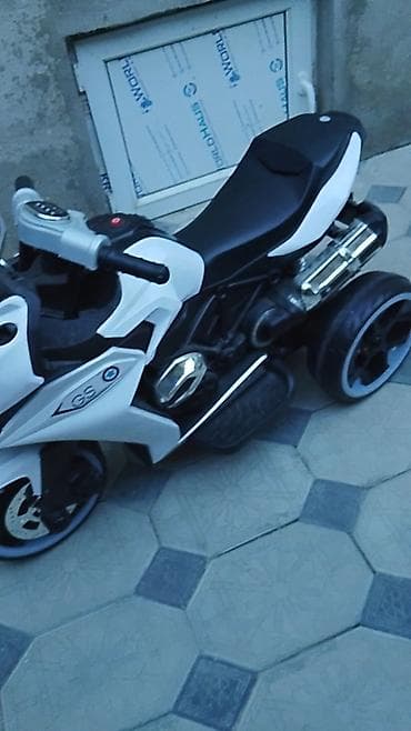 kiridit maşinlar: Uşaq üçün elektrikli üçtəkər motosikl - Dizayn: Sport tipli kuzov, ön — 3