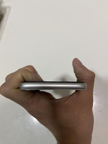 nintendo switch oyunlari: IPhone SE 2020, 64 GB, Ağ, Barmaq izi — 5