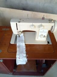 tikiş maşını averlok: Tikiş maşını Chica, İşlənmiş,Elektromexaniki, 2 saplı Ünvandan götürmə — 3