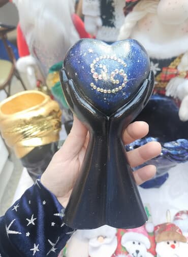 suni güller sederek: Fiqur, Plastik — 2