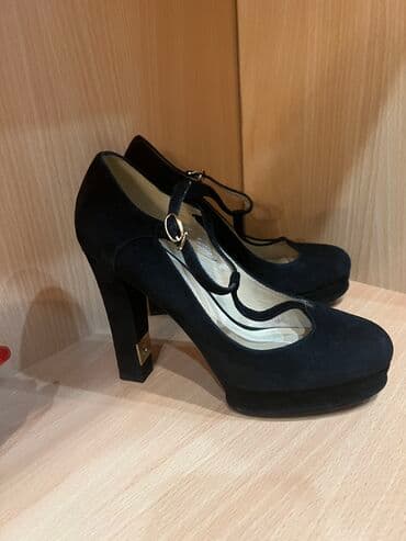 женские толстовки на молниями: Туфли, Размер: 36, цвет - Черный, Б/у — 2