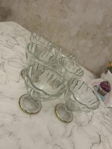 tortlar 2020: Tort və şiriniyyat qabı, rəng - Qızılı, Şüşə — 2