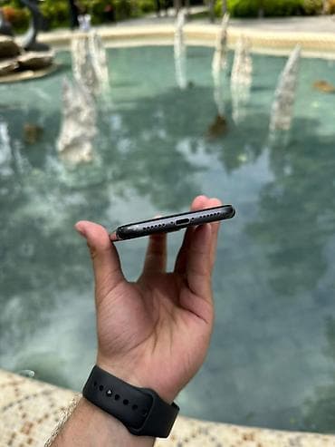 iphone adaptr: IPhone 11, Qara, Simsiz şarj — 4