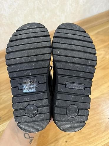 Детская обувь: Polaris 
Как новые 
Размер 29
Цена 10 — 6