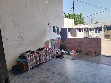 nerjavik stol: İşlənmiş, Masa və oturacaqlar — 7