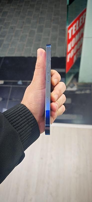 macbook pro: IPhone 13 Pro, 128 GB, Sierra Blue, Face ID — 2