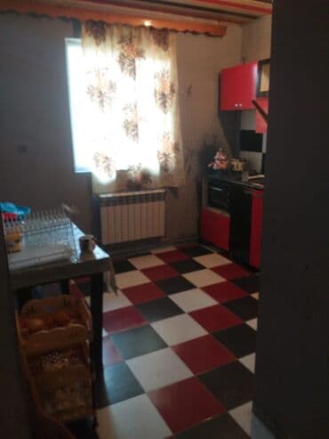 Həyət evləri və villalar: Salam ev kirayə verilir 3 otaq + 1 quxna. şəxsidir ev. uzun müddətli — 9