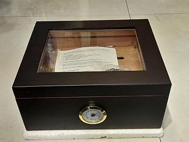 sandıq şəkilləri: Premium siqar humidoru – şüşə qapaqlı, higrometrli - Material — 3