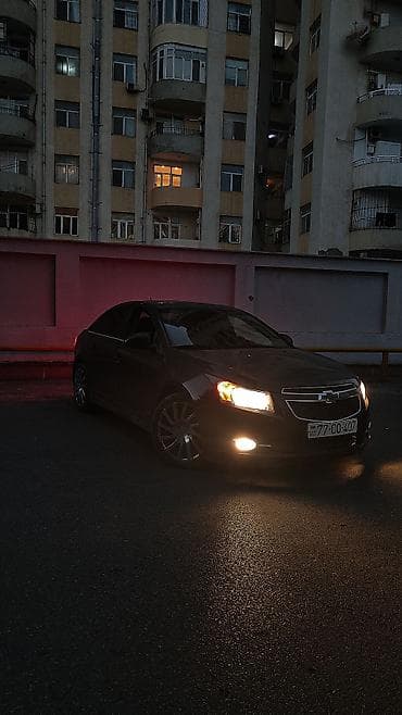 mersedes e klass: Chevrolet Cruze: 1.4 l | 2014 il 190000 km Sedan — 4