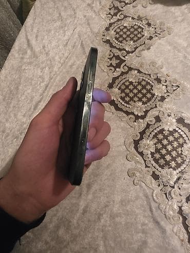 3 simli telefon: IPhone 12 Pro, Pacific Blue, Face ID — 5