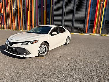 Toyota Camry: 2.5 l | 2021 il Sedan — 8