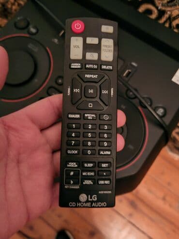 lg x135: LG XBOOM ON7. Professional Musiqi mərkəzi səsi bir sözlə evi — 7