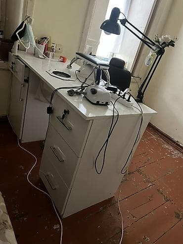 Düz masa, Siyirməli, Parlaq laminat