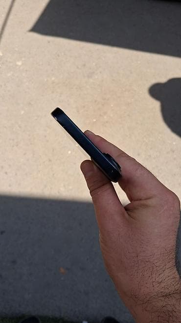 17 pro: IPhone 16, 128 GB, Qara, Simsiz şarj — 5