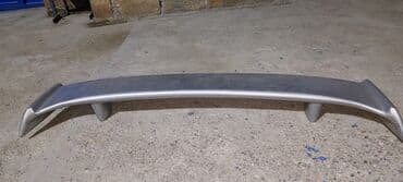 чехла на авто: Spoyler universaldır, kraskasi ortadir qirigi yoxdur, real alicilar — 2