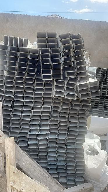 Məhsul: Metal profilli kvadrat borular Təsvir: - Kvadrat kəsikli