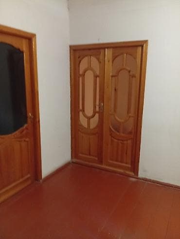 Qarajlar: Icarəyə verilir: geniş, yüksək tavanlı mənzil/evin ikinci mərtəbəsi - — 5