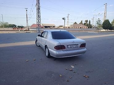 vossen diskleri: Mercedes-Benz E-Class (W210) sedan – gümüşü rəng. Əsas xüsusiyyətlər — 4