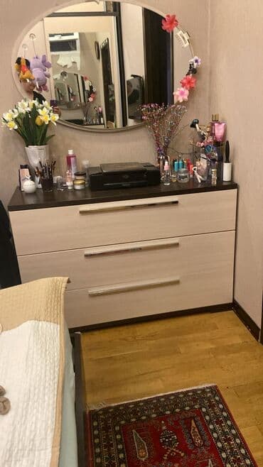 İkinəfərlik çarpayı, Komod