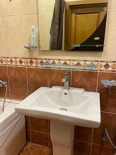 Hamam üçün santexnika dəsti Tərkib: - Keramika ayaqlı əl-üz yuyucu