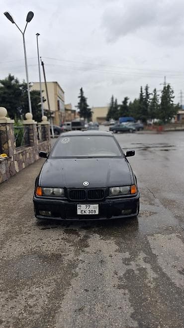 BMW 3 series: 1.8 l | 1993 il Sedan lalafo.az -da BMW 3 series: 1.8 l | 1993 il Sedan