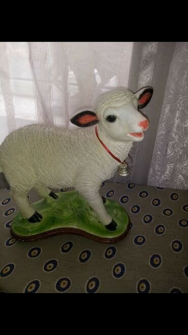 suvinirlər: Fiqur, rəng - Ağ — 1