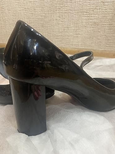 Размер: 38, цвет - Черный, Б/у — 3